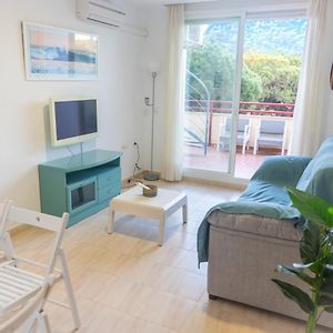 Apartamento renovado con piscina, garaje y vistas, frente a la playa de los Caños de Meca.